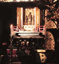 Zenkoji temple exhibits copy of Buddhist image